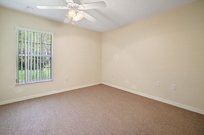 Building Photo - 537 Paulling Dr