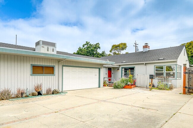 Building Photo - 510 S Murphy Ave