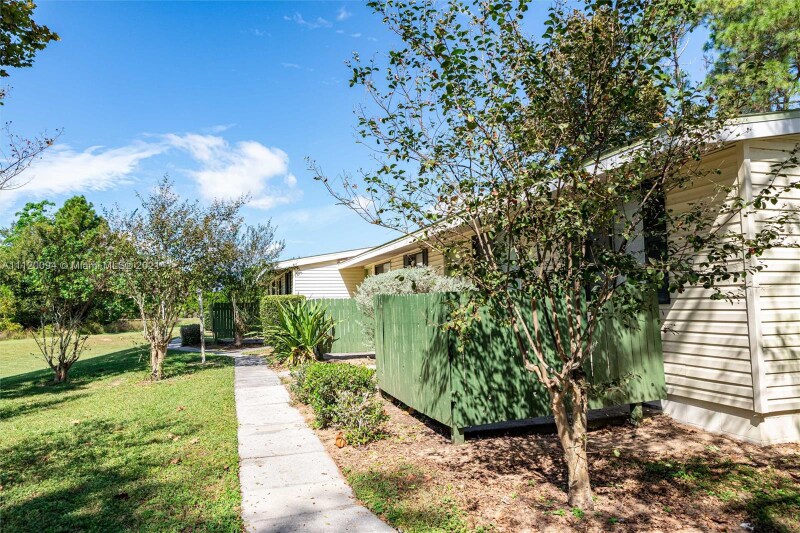 Building Photo - 33305 Ryan Dr