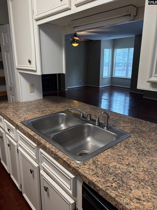 Building Photo - 49B Battery Walk Ct