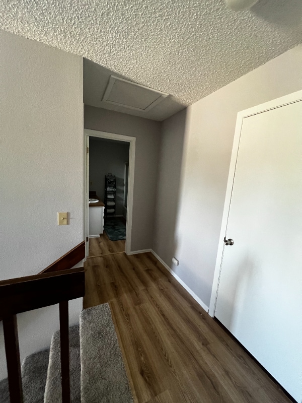 Building Photo - 593 Redwing Ln