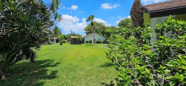 Building Photo - 3298 Shadow Wood Dr