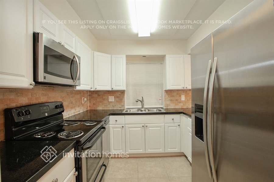 Building Photo - 9361 NW 37th Ct