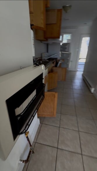 Building Photo - 838 W 41st St