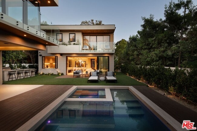 Building Photo - 13229 Hesby St