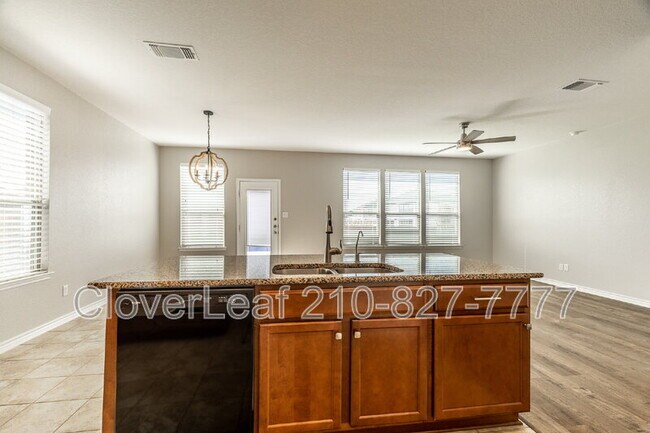 Building Photo - 682 Pond Springs
