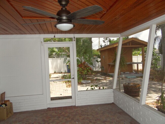 Building Photo - Gorgeous 3/2 home in Clearwater
