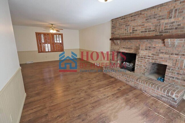 Building Photo - 4 Bedroom | 3 Bath | Newburgh by Gateway