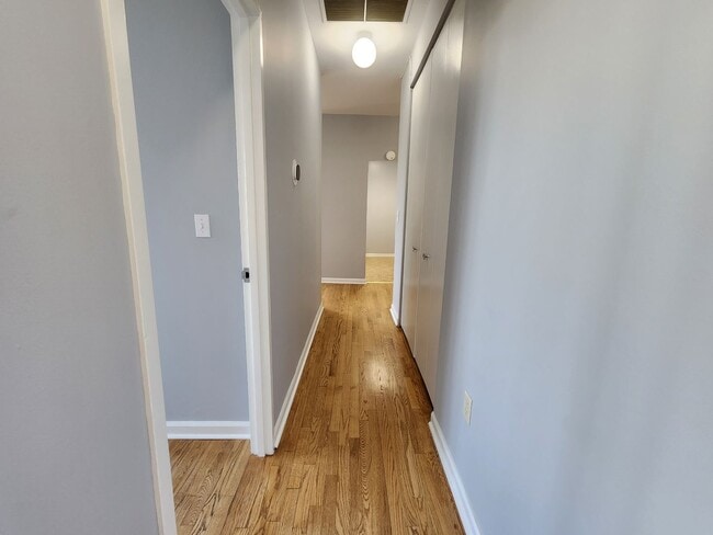 Building Photo - Live in the heart of Tenafly New Jersey