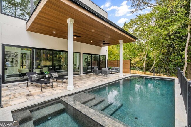 Building Photo - 19 Spruell Springs Rd