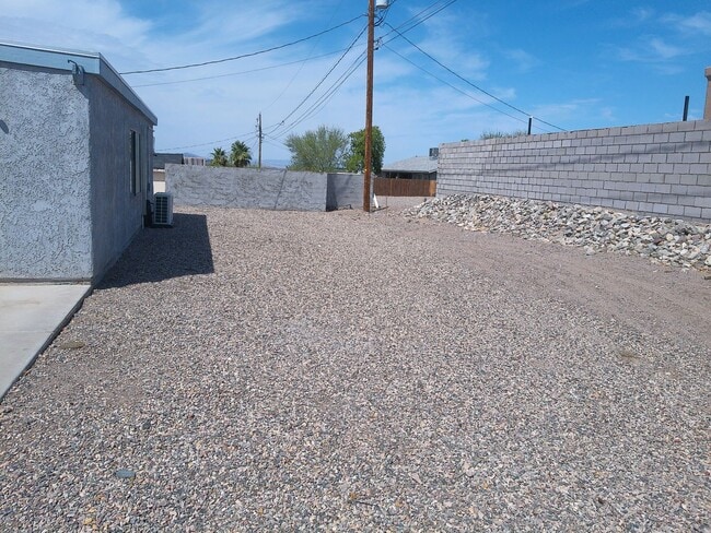 Building Photo - LONG TERM 12 MONTH LEASE