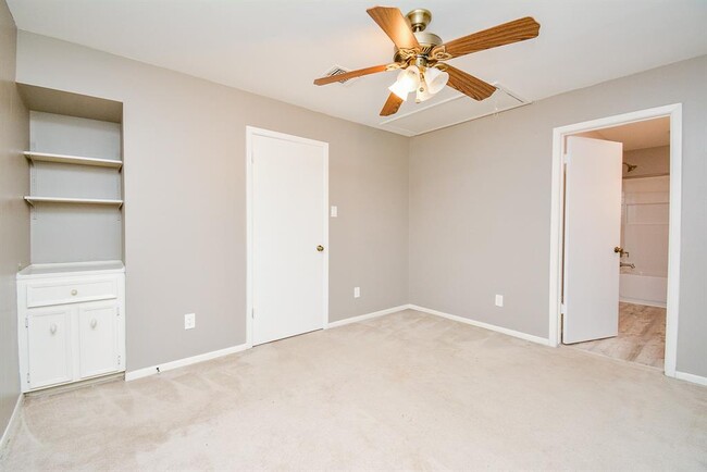 Building Photo - 2103 Winged Foot Dr