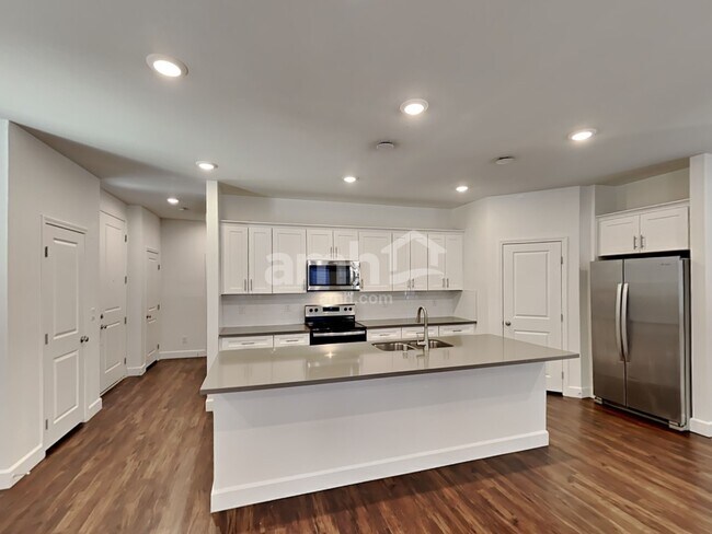 Building Photo - 10465 Beavertail Hill Ave