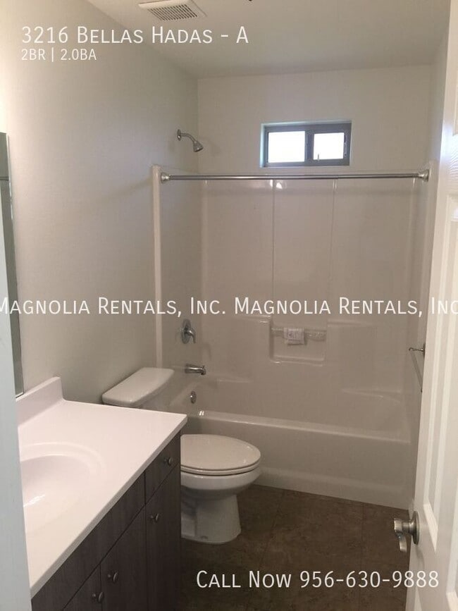 Building Photo - 3216 Bellas Hadas St