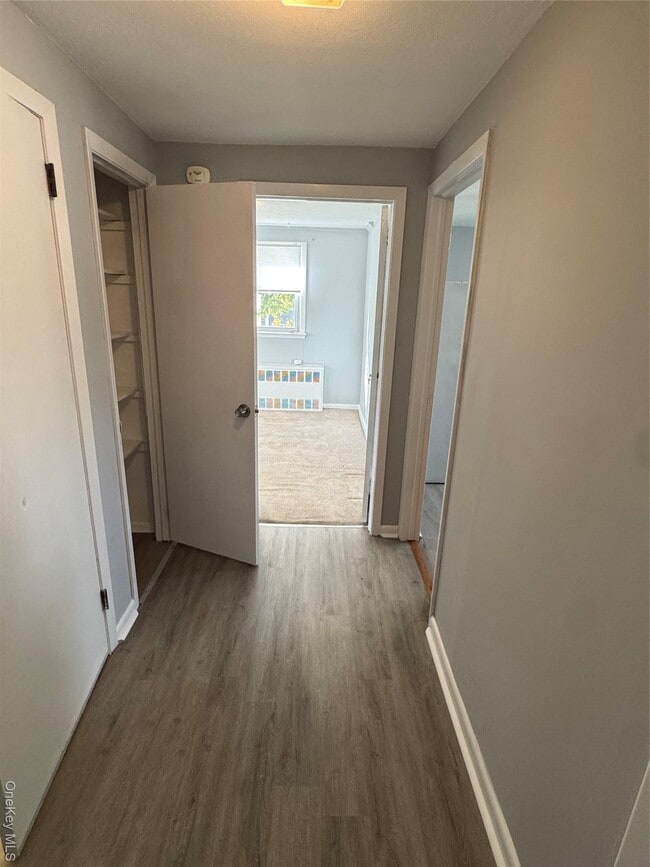 Building Photo - 8 Elmira St