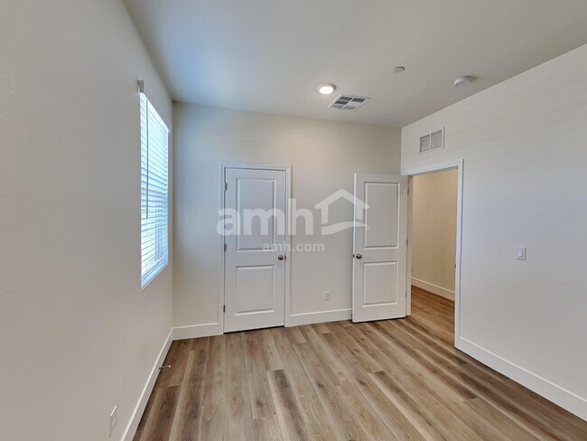 Building Photo - 502 Sacred Lotus Pl