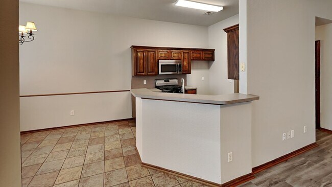 Building Photo - Nice 3 Bedroom 2 Bathroom Home with Storm Shelter and Office!