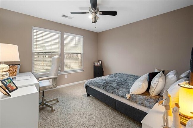 Building Photo - 294 Maple Ridge Dr