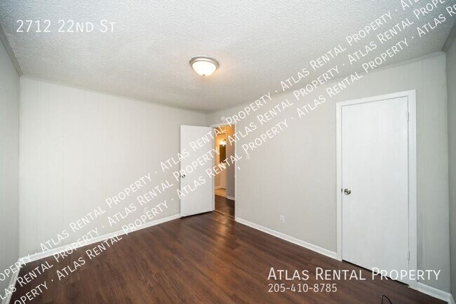 Building Photo - 2712 22nd St