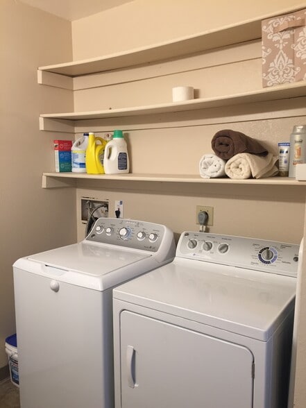 Free washer/dryer use - 2536 Forest Park Dr