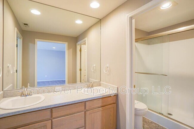 Building Photo - 2515 SE 173rd Pl