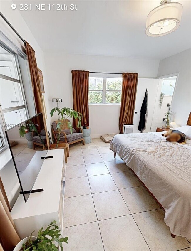 Building Photo - Northeast 112th Street, Miami, FL 33161 - 3 BR 2 BA single-family home