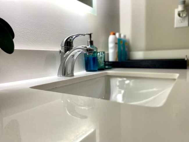 Building Photo - 455 14th St NW