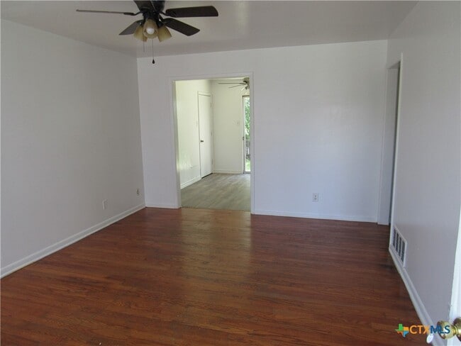 Building Photo - 1200 Jefferis Ave