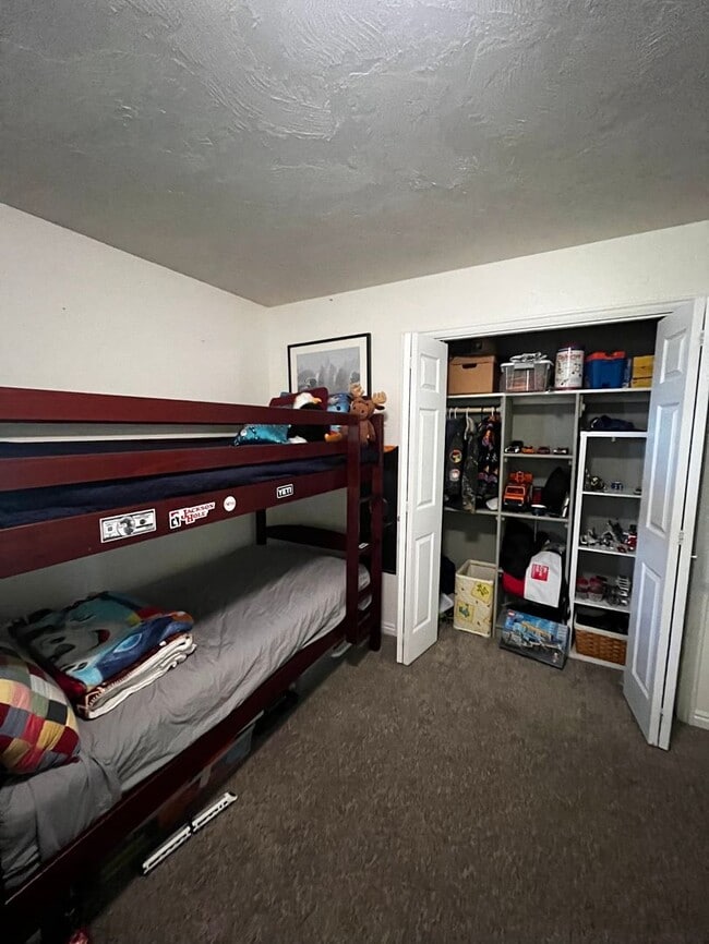 Building Photo - Furnished 3-Bedroom Home in Quiet Victor N...