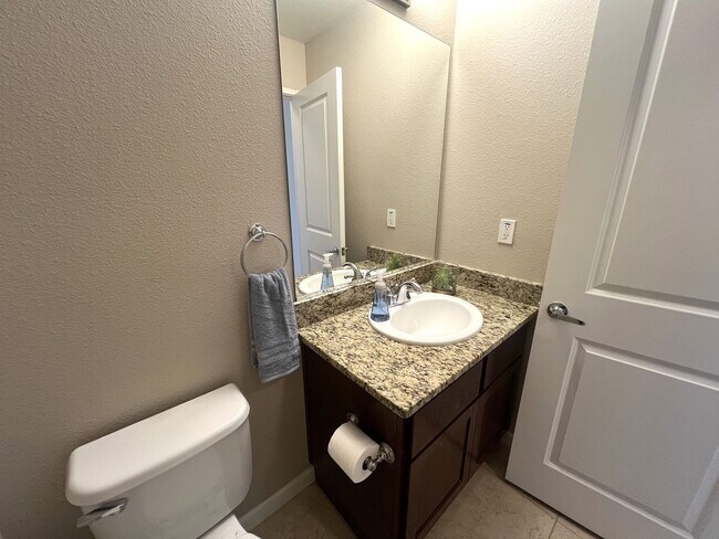 Building Photo - 460 Lindberg Cir