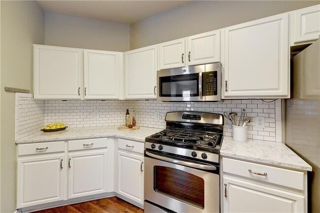 Building Photo - 1317 Quicksilver St