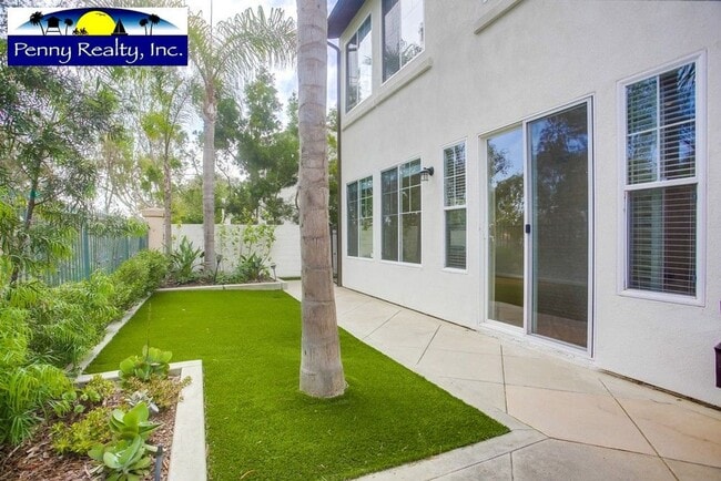 Building Photo - Stunning 4 Bedroom 3.5 Bath Home in the Co...