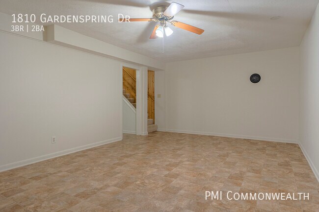 Building Photo - 3 Bed / 2 Bath Single Family (Available 7/...