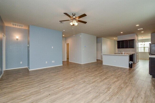 Building Photo - 6035 Purple Iris St