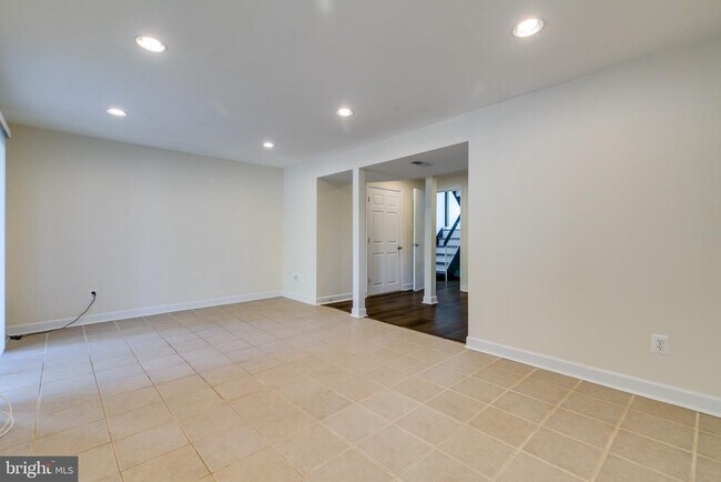 Building Photo - 9836 Sweet Mint Dr