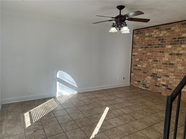 Building Photo - 4421 Herrmann St