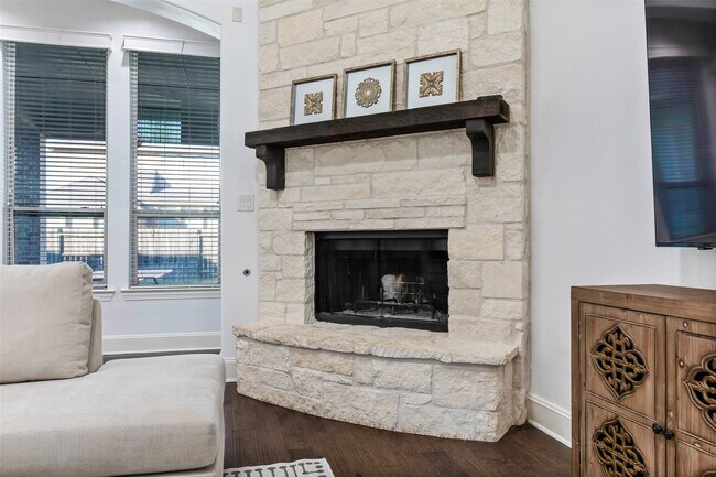 Building Photo - 29110 Davenport Dr
