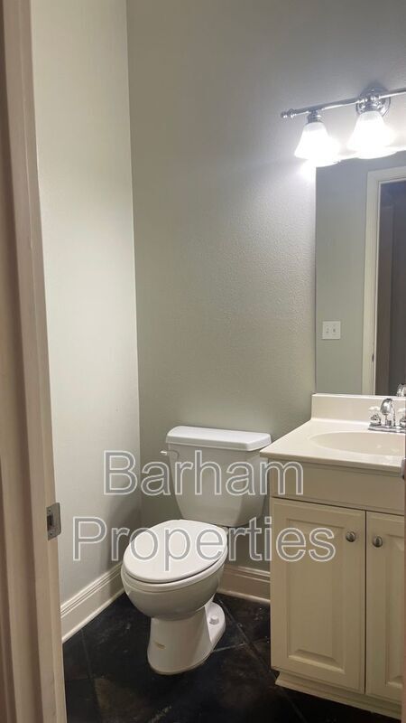 Building Photo - 2111 Raguet St