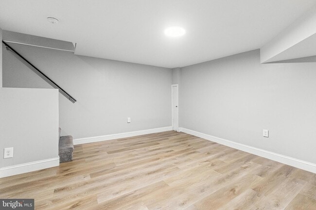 Building Photo - 2203 Redthorn Rd