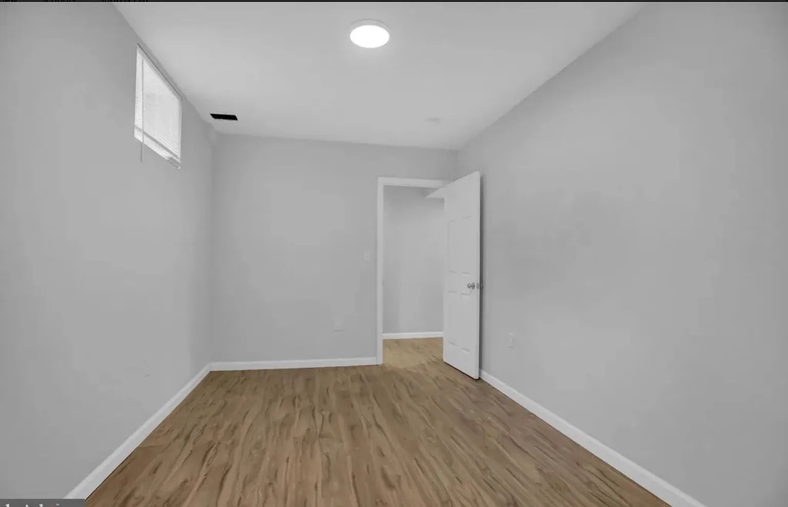 Building Photo - 5922 Benton Heights Ave