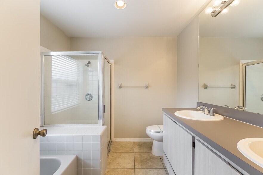Building Photo - 8853 Parliament Ct