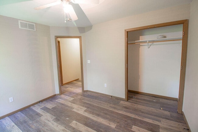Building Photo - 1503 Greensboro Dr