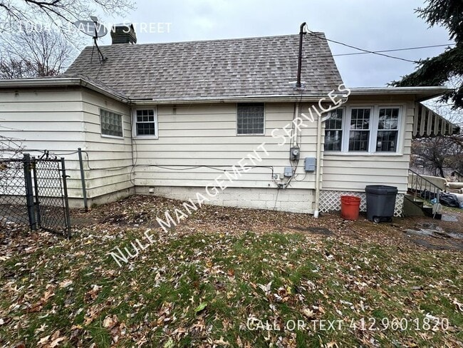 Building Photo - 10043 Calvin St