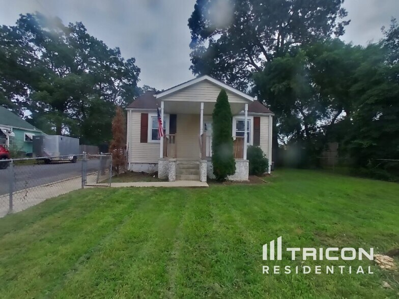 Primary Photo - 3300 Maygreen Ave