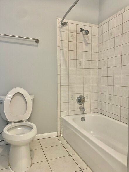 Building Photo - 4823 S Champlain Ave