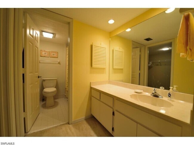 Building Photo - 545 Lake Louise Cir