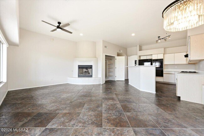 Building Photo - 10961 E Siskin Pl