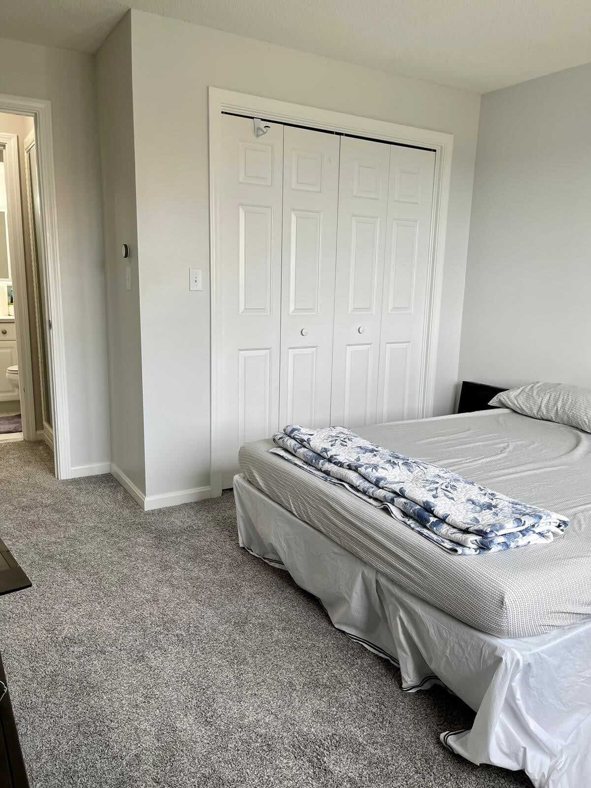 Guest Bedroom - 17 America Way