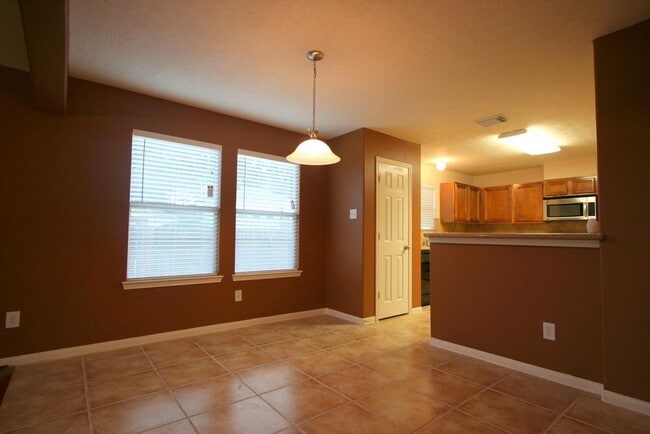 Building Photo - 3119 Myrtle Ranch Dr