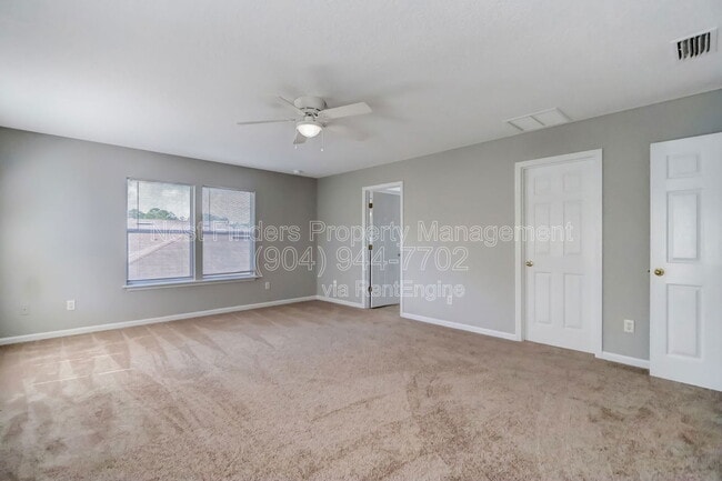 Building Photo - 409 S Hidden Tree Dr